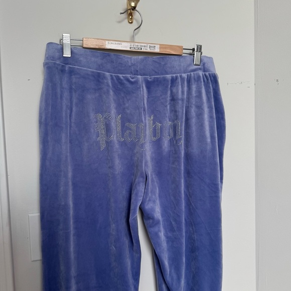 Playboy old English y2k Blue Velour Pants with Logo and rhinestone XL periwinkle - Picture 4 of 8